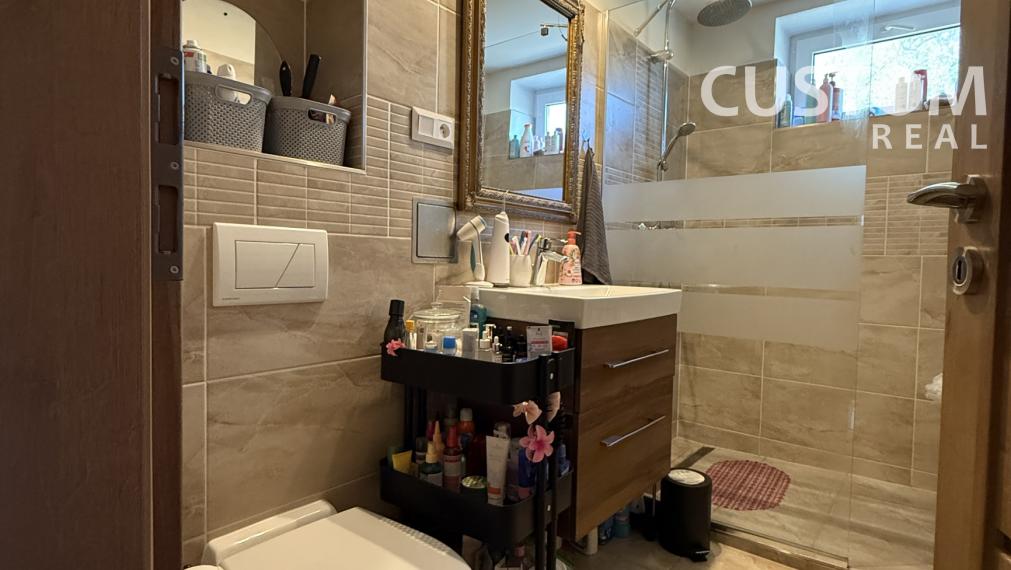 REZERVOVANÉ🪴 Útulný 3i byt v tichej lokalite – nízke mesačné náklady a výhody rodinného bývania 💚