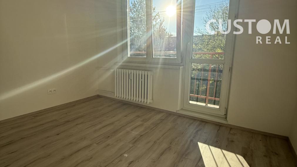 ✨ Slnečný 3-izbový byt s balkónom a výťahom – Hliny VII ✨