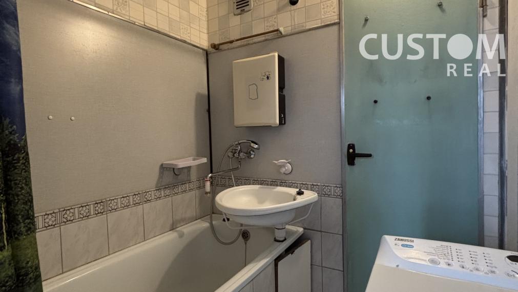 Priestranný 2-izbový byt s lodžiou a balkónom Hliny VI