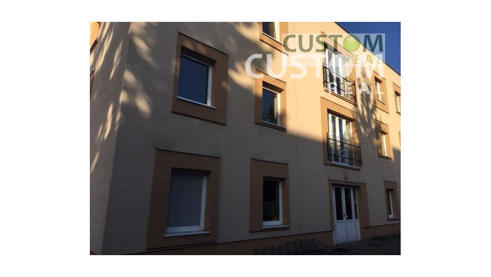 Svetlé administratívne a prevádzkové priestory - možnosť úpravy podľa požiadavky klienta.