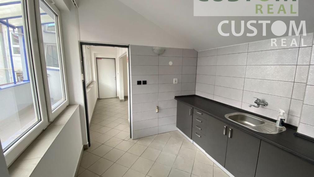 Prenájom - centrum - priestory vhodné na sluzby