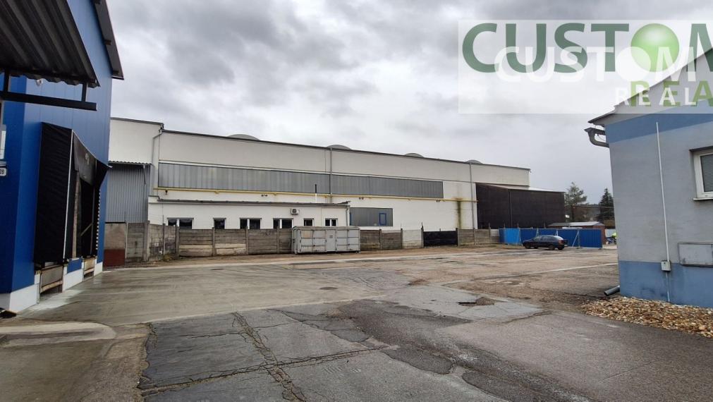 Prenajmeme skladový objekt v Žiline výmere 916 m2.