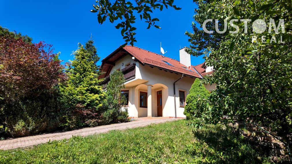 Priestranný Rodinný Dom  Poluvsie s pozemkom 1550 m2