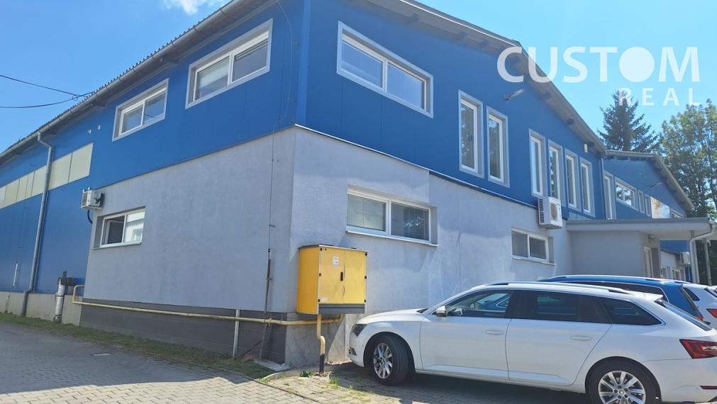 Predáme halu v Žiline o výmere 2466 m2,  s pozemkom 3572 m2