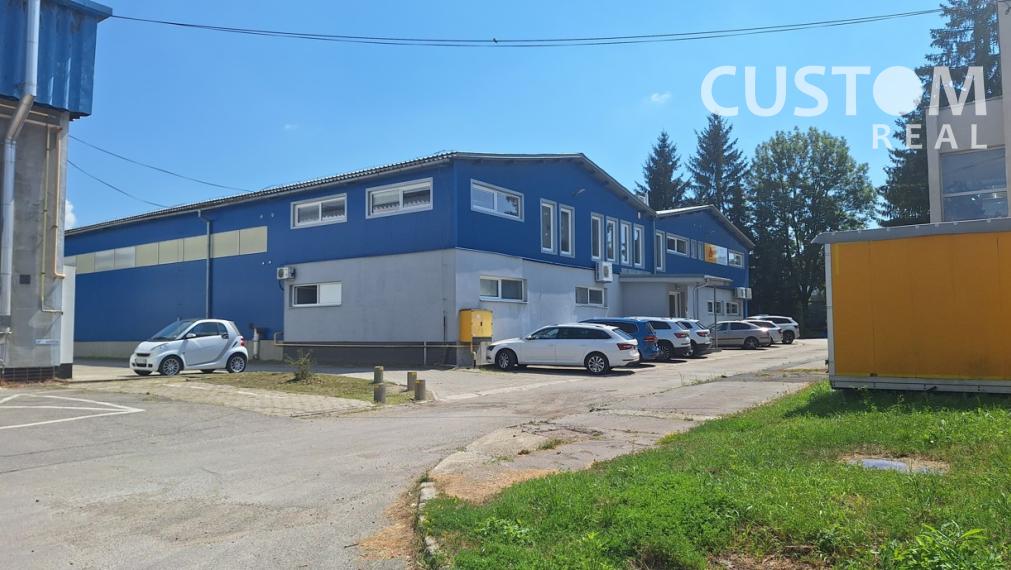 Prenajmeme halu v Žiline, výmera 2466 m2 s pozemkom 3572 m2