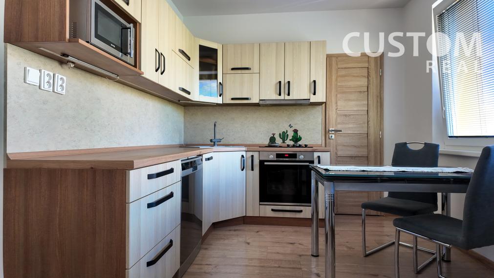 Zrekonštruovaný 4 izbový byt s balkónom Vlčince-REZERVOVANÉ