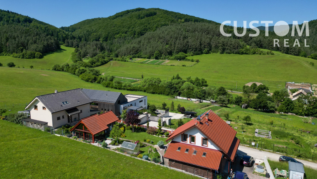 Pekný rodinný dom v obci Lietavská Svinná