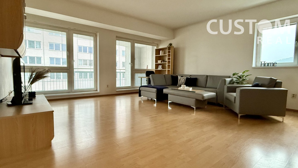 3 izbový tehlový byt s terasou v centre mesta