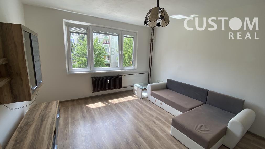 Svetlý 2 izbový byt s pekným výhľadom - Hájik