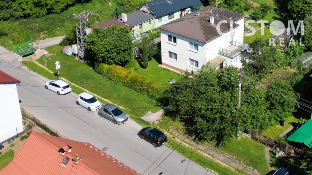 Predáme dvojpodlažný rodinný dom v Žiline - Závodí