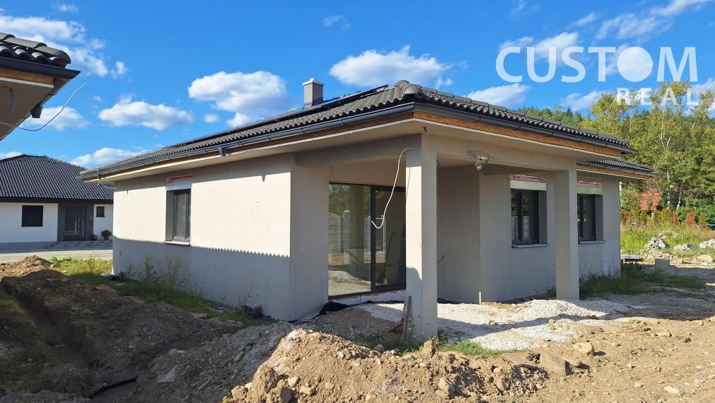 Predáme rodinný dom s garážou v kľudnej časti Svederníka