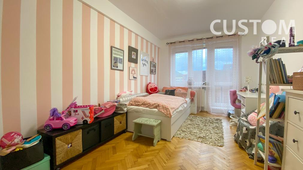 Veľký 2 izbový zrekonštruovaný byt s balkónom v centre