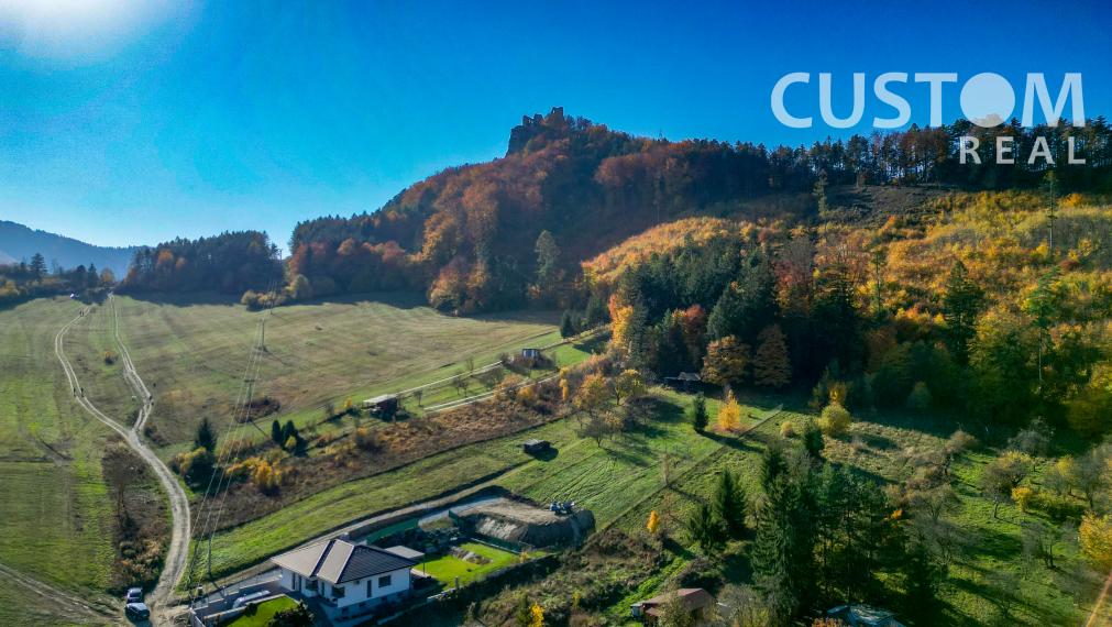 Stavebný pozemok Lietava priamo pod Hradom