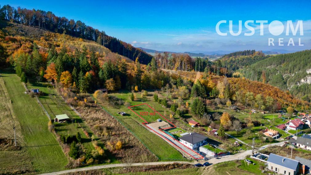 Stavebný pozemok Lietava priamo pod Hradom