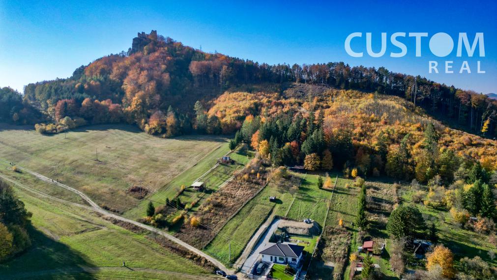 Stavebný pozemok Lietava priamo pod Hradom