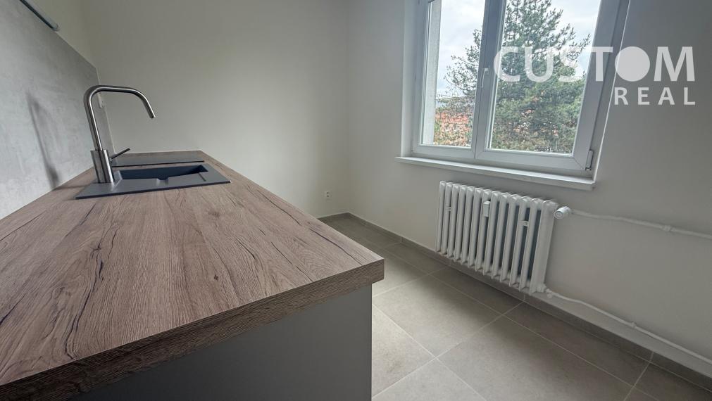 ✨ Slnečný 3-izbový byt s balkónom a výťahom – Hliny VII ✨