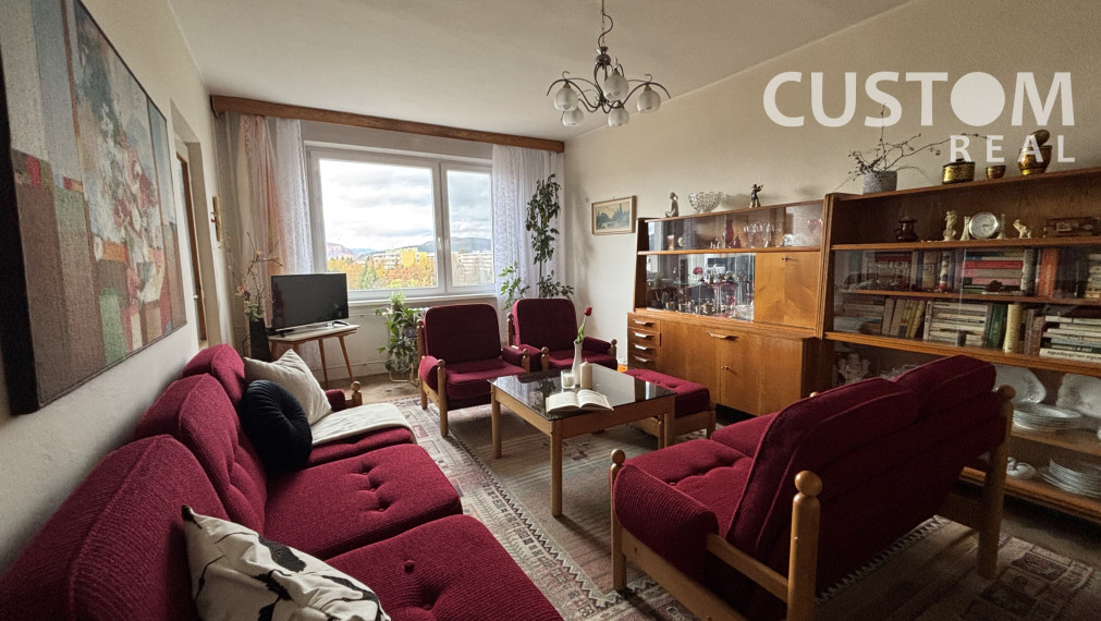 Priestranný 2-izbový byt s lodžiou a balkónom Hliny VI REZERVOVANÉ!