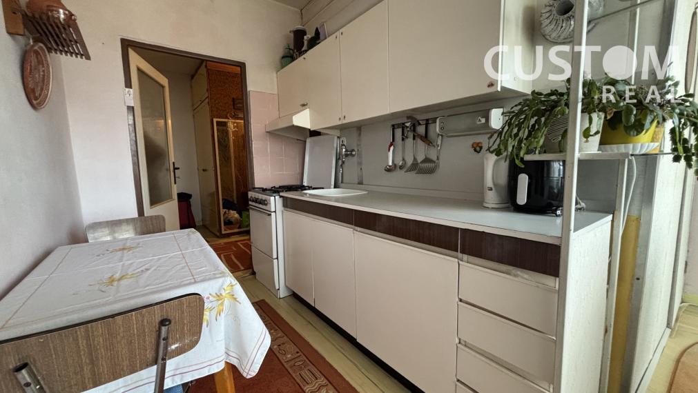 Priestranný 2-izbový byt s lodžiou a balkónom Hliny VI