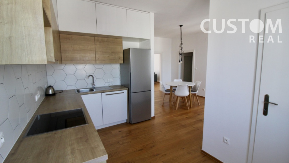 Štýlový veľký 3 - izbový byt po kompletnej rekonštrukcii v centre mesta