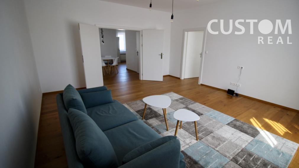 Štýlový veľký 3 - izbový byt po kompletnej rekonštrukcii v centre mesta