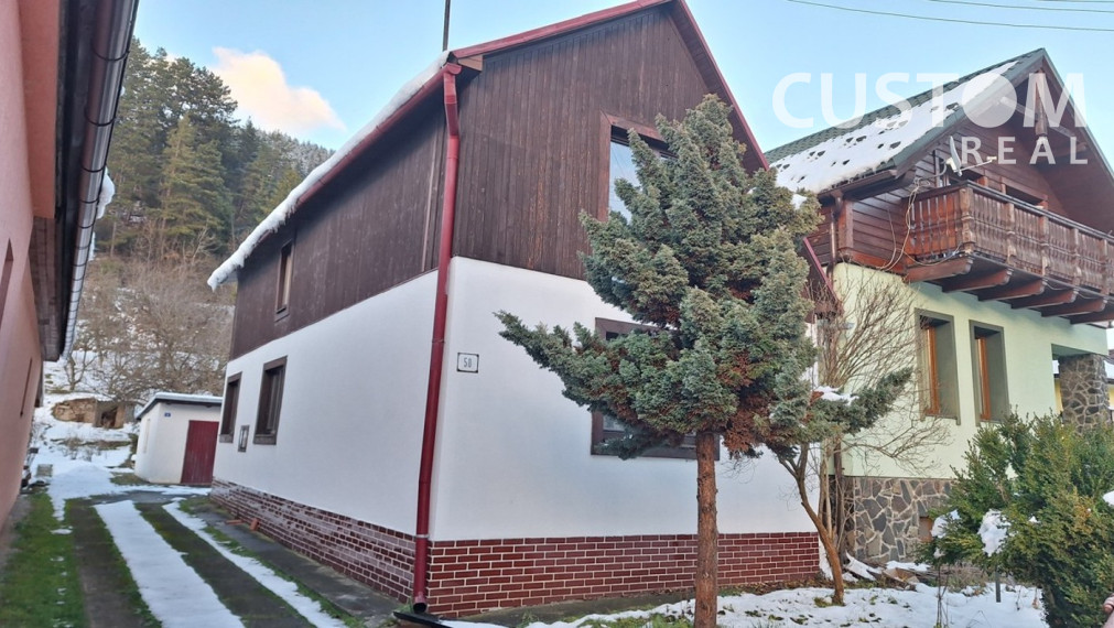 Predáme dom na Liptove v obci Vlachy s pozemkom 699 m2