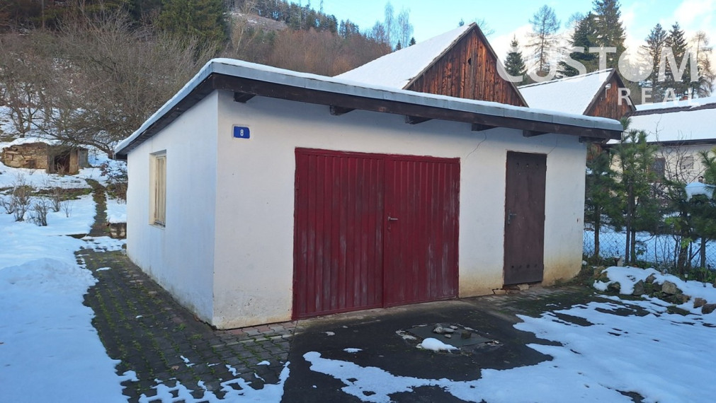 Predáme dom na Liptove v obci Vlachy s pozemkom 699 m2