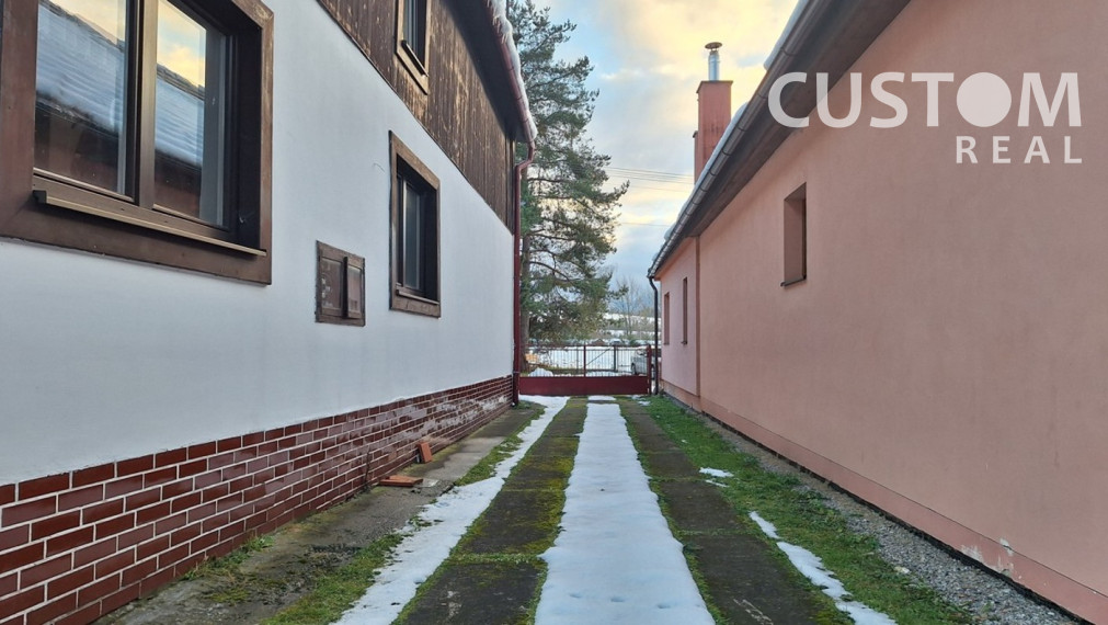 Predáme dom na Liptove v obci Vlachy s pozemkom 699 m2