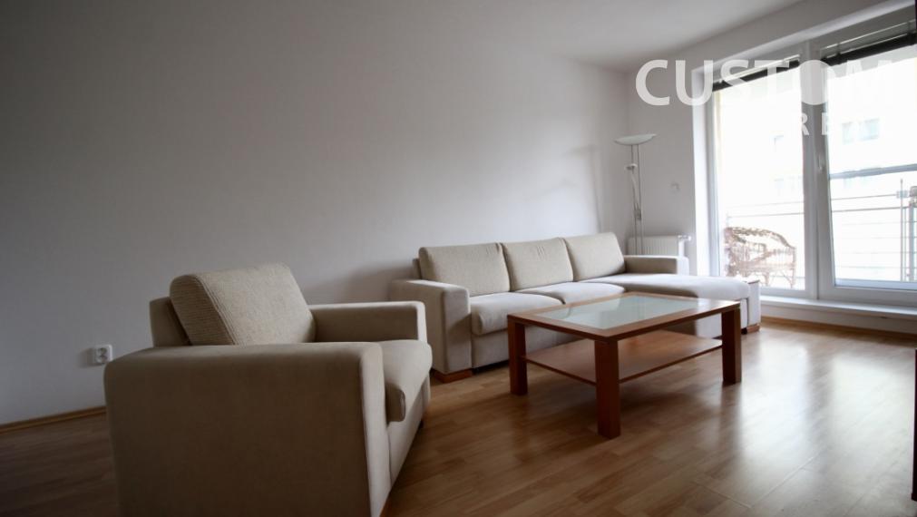 2 - izbový byt s terasou a garážovým  státím Vlčince II