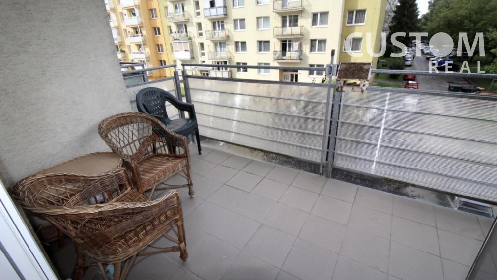 2 - izbový byt s terasou a garážovým  státím Vlčince II