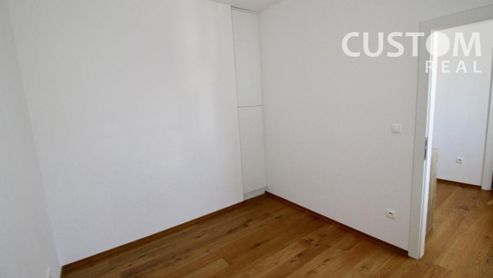 Štýlový veľký 3 - izbový byt po kompletnej rekonštrukcii v centre mesta