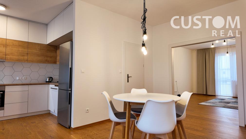 Štýlový veľký 3 - izbový byt po kompletnej rekonštrukcii v centre mesta