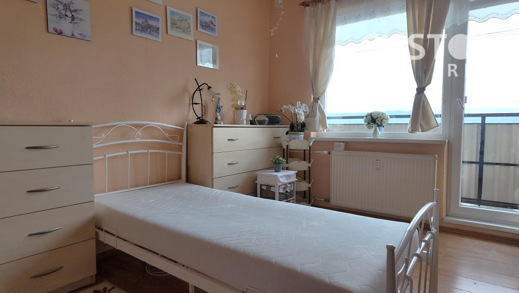 Slnečný 2 izbový zrekonštruovaný byt s balkónom, Hliny 7