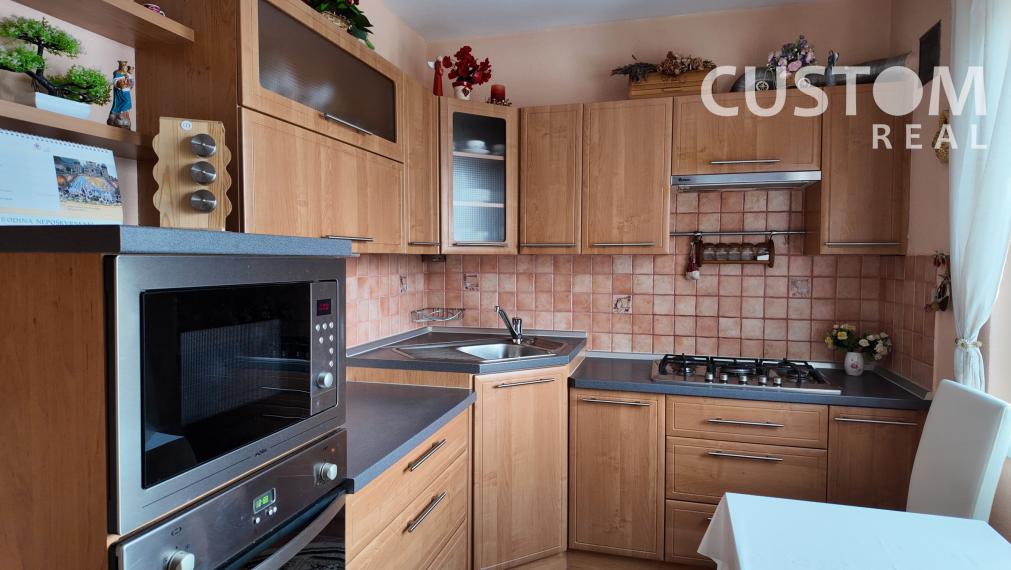 Slnečný 2 izbový zrekonštruovaný byt s balkónom, Hliny 7