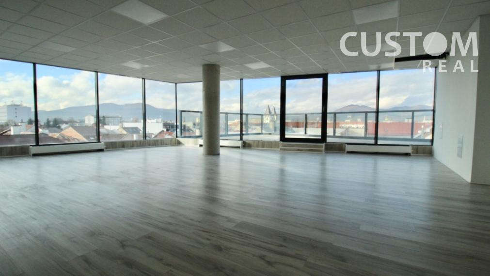 Luxusný kancelársky priestor s terasou v historickom centre