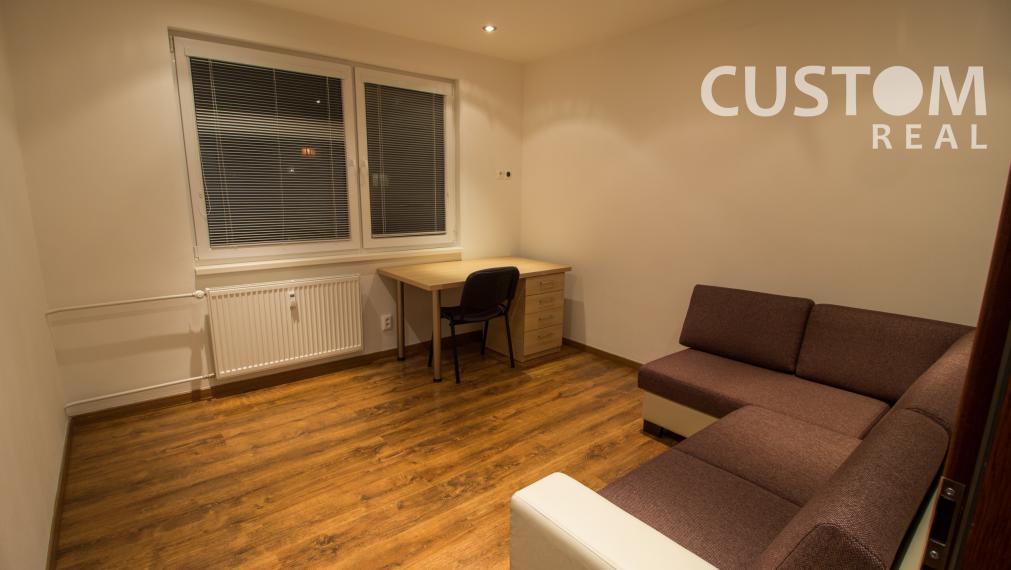 Veľký zrekonštruovaný 4 izbový byt Vlčince na prenájom