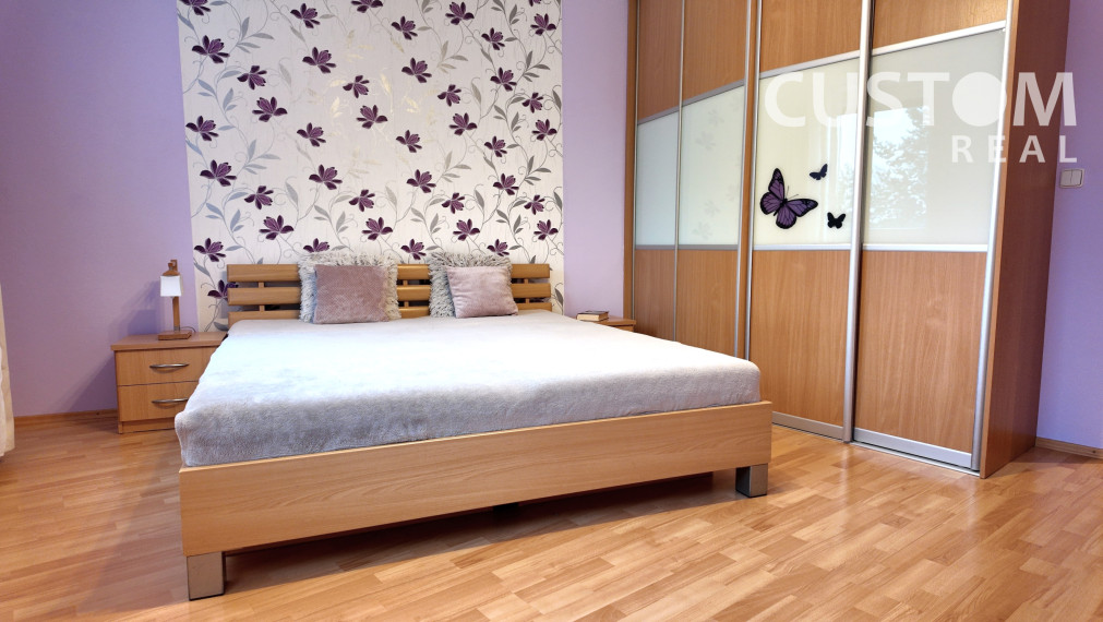 2 - izbový byt s terasou a garážovým  státím Vlčince II