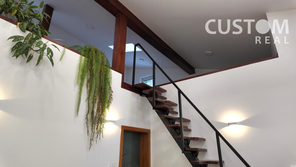 Nadštandartný  byt v  rodinnom dome širšie centrum