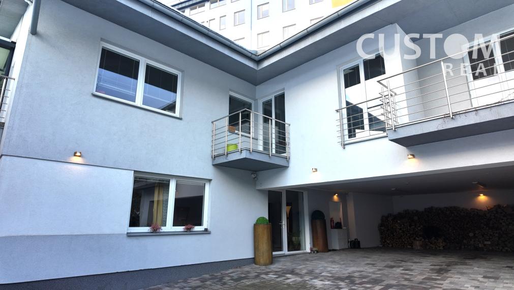 Nadštandartný  byt v  rodinnom dome širšie centrum