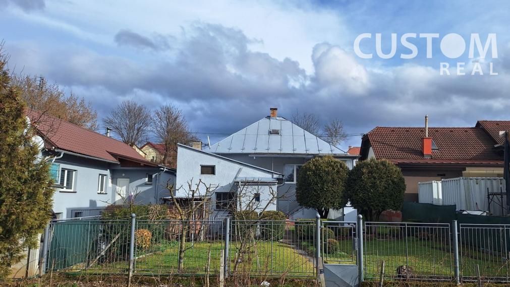 Predáme 3 izbový dom v  Žiline – Bytčici  s pozemkom 392 m2