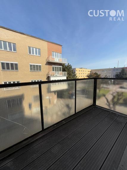 ✨ Moderné bývanie v centre mesta s dvomi balkónmi! ✨