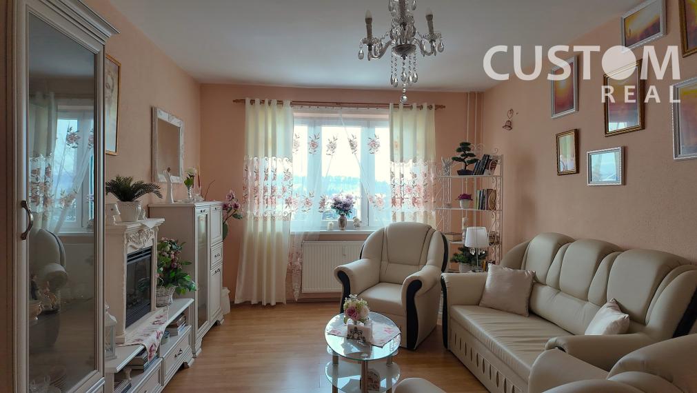 Slnečný 2 izbový zrekonštruovaný byt s balkónom, Hliny 7