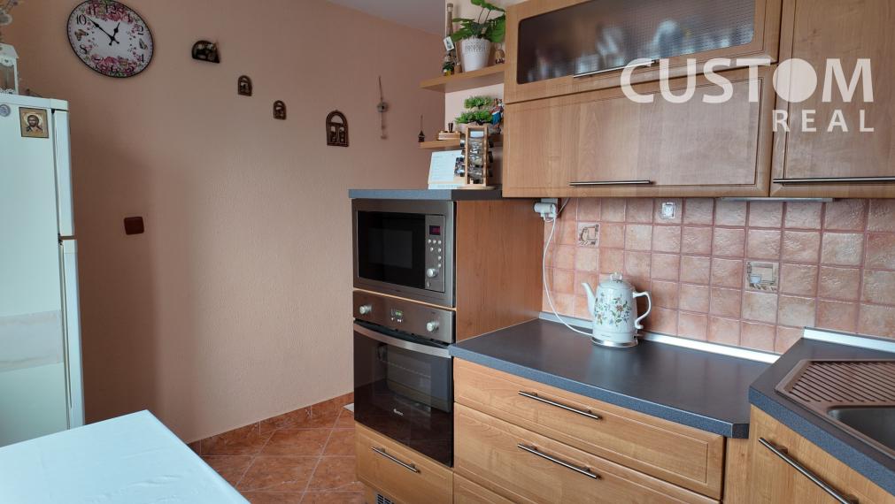 Slnečný 2 izbový zrekonštruovaný byt s balkónom, Hliny 7