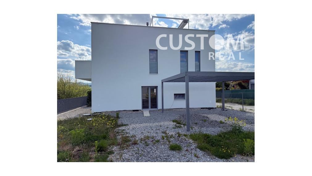 🌿 Vila Hôrky – moderná novostavba s 60 m² strešnou terasou