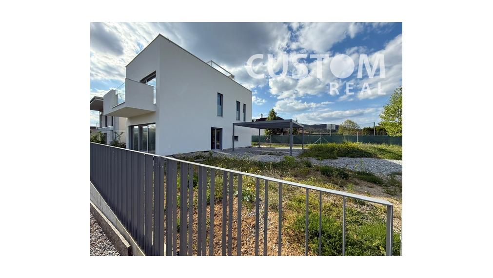 🌿 Vila Hôrky – moderná novostavba s 60 m² strešnou terasou