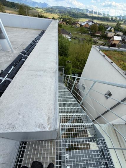 🌿 Vila Hôrky – moderná novostavba s 60 m² strešnou terasou