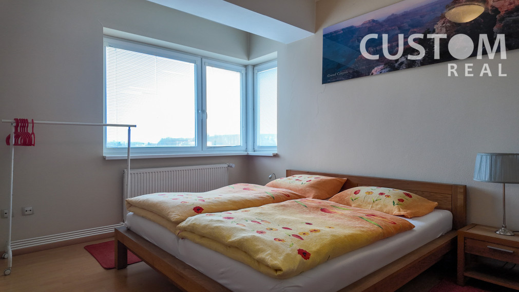 Veľký 3 - izbový byt s parkovaním v širšom centre