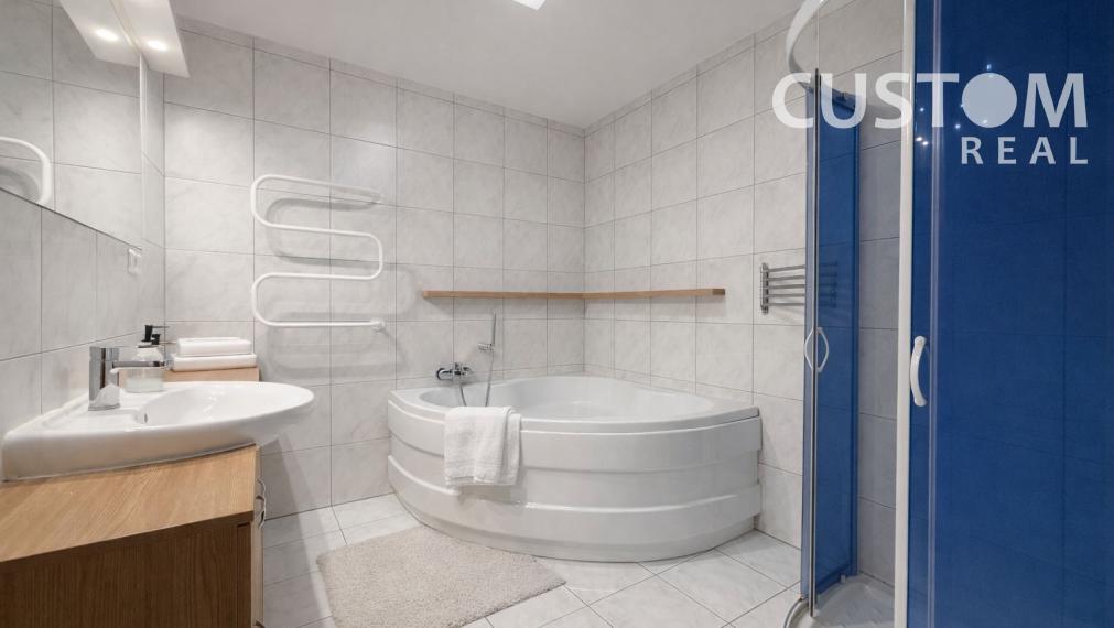 ✨ Moderné bývanie v centre mesta s dvomi balkónmi! ✨