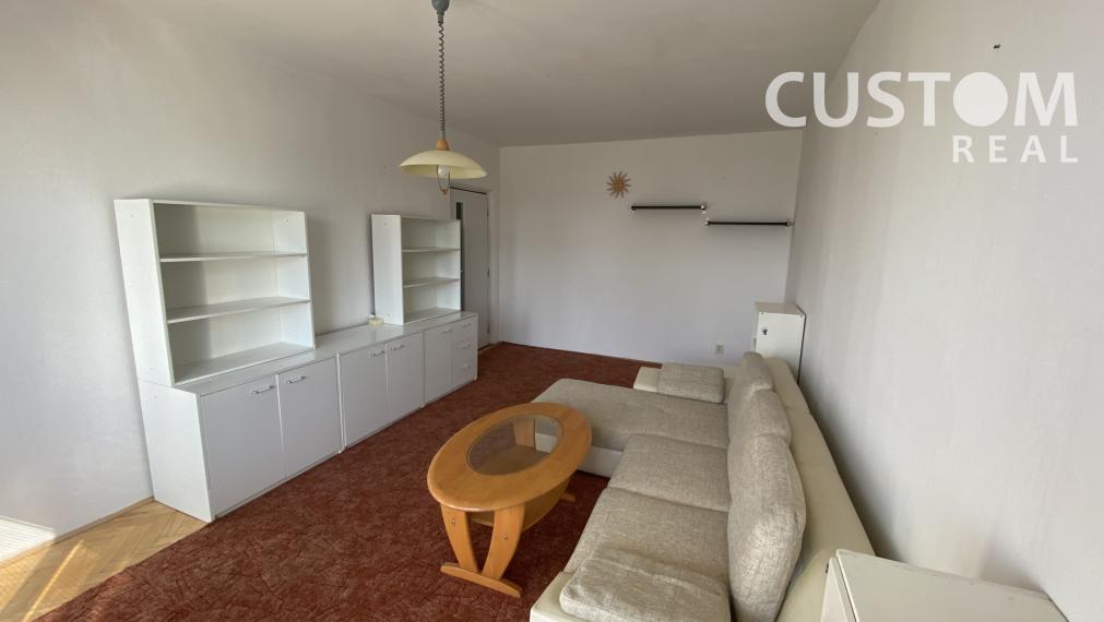 Slnečný zrekonštruovaný 2 izbový byt Hliny 6 na prenájom