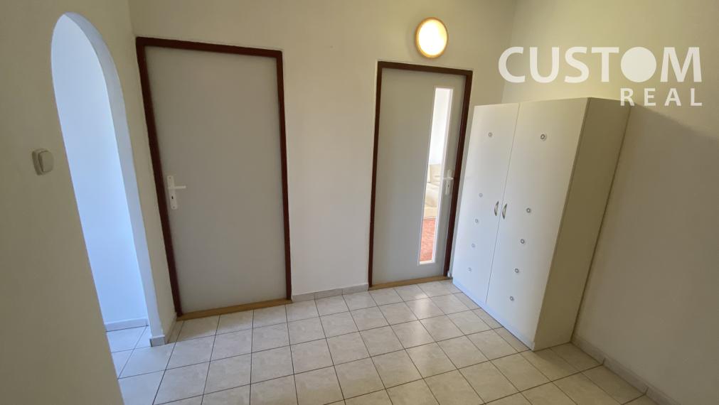 Slnečný zrekonštruovaný 2 izbový byt Hliny 6 na prenájom