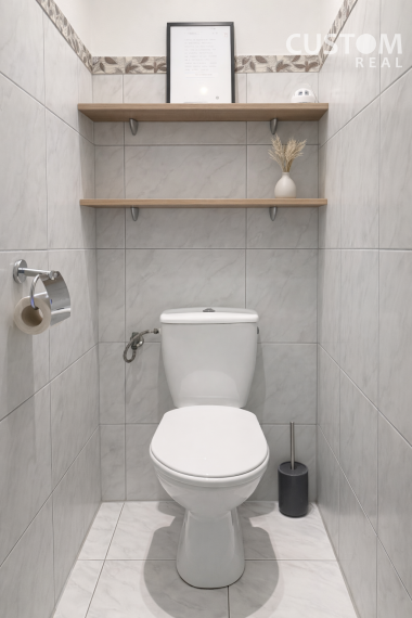 ✨ 3 izbový tehlový byt v centre mesta s dvomi balkónmi! ✨